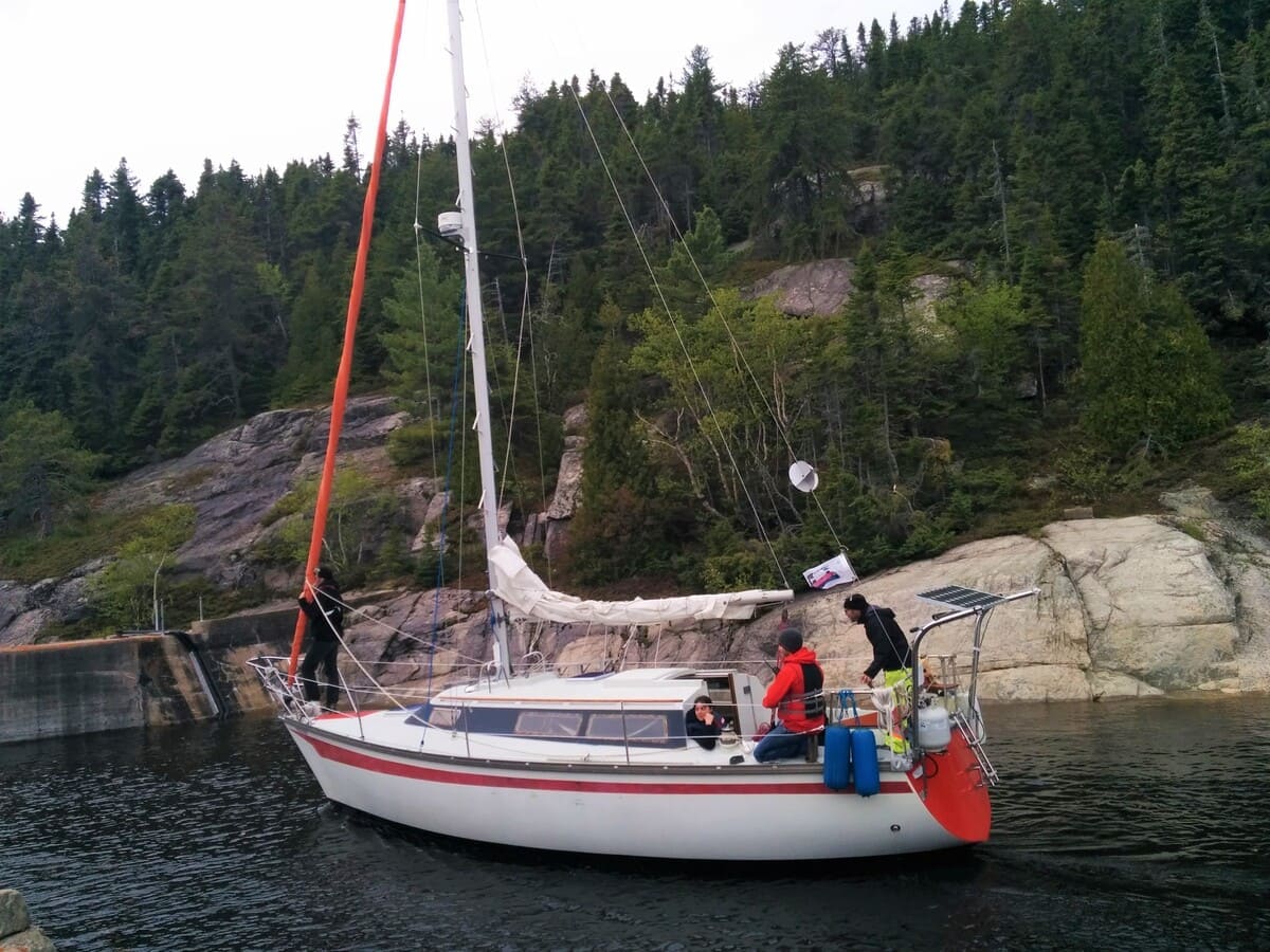 Entrée des Bateaux à la seule Cale-Sèche naturelle du Québec